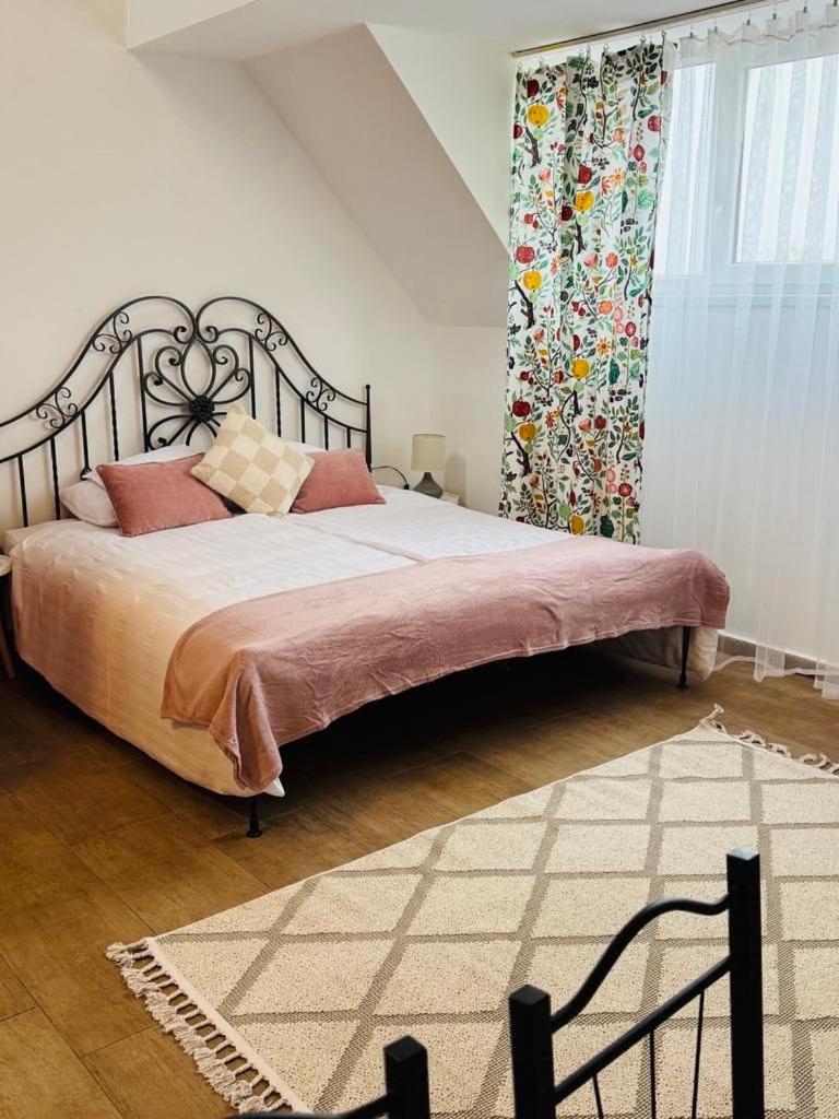 Holiday In Gyula Exterior photo